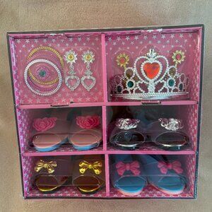 PRINCESS DRESS UP & JEWELRY BOUTIQUE by ToyVelt for Ages 3+ Years